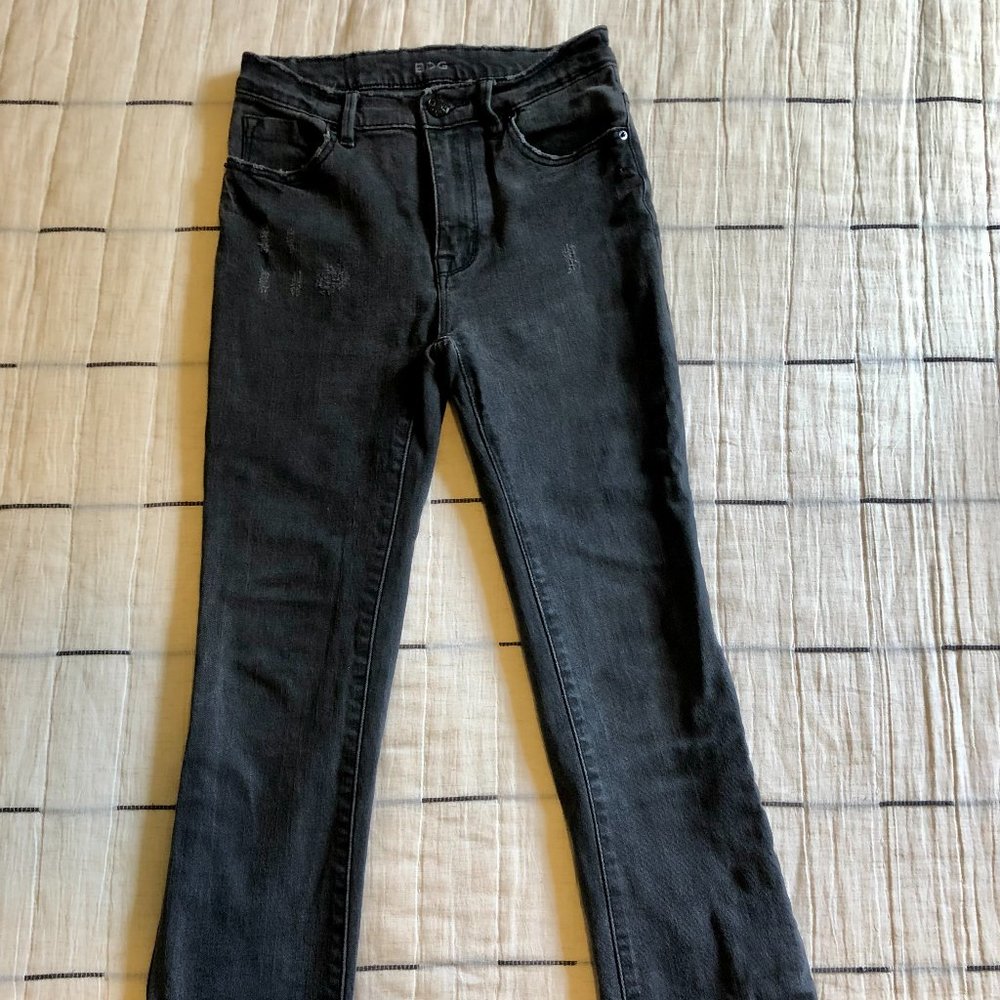 Urban Outfitters BDG Distressed High Rise Ankle Kicker Jeans 24